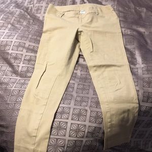 Old Navy maternity pixie crops side panel